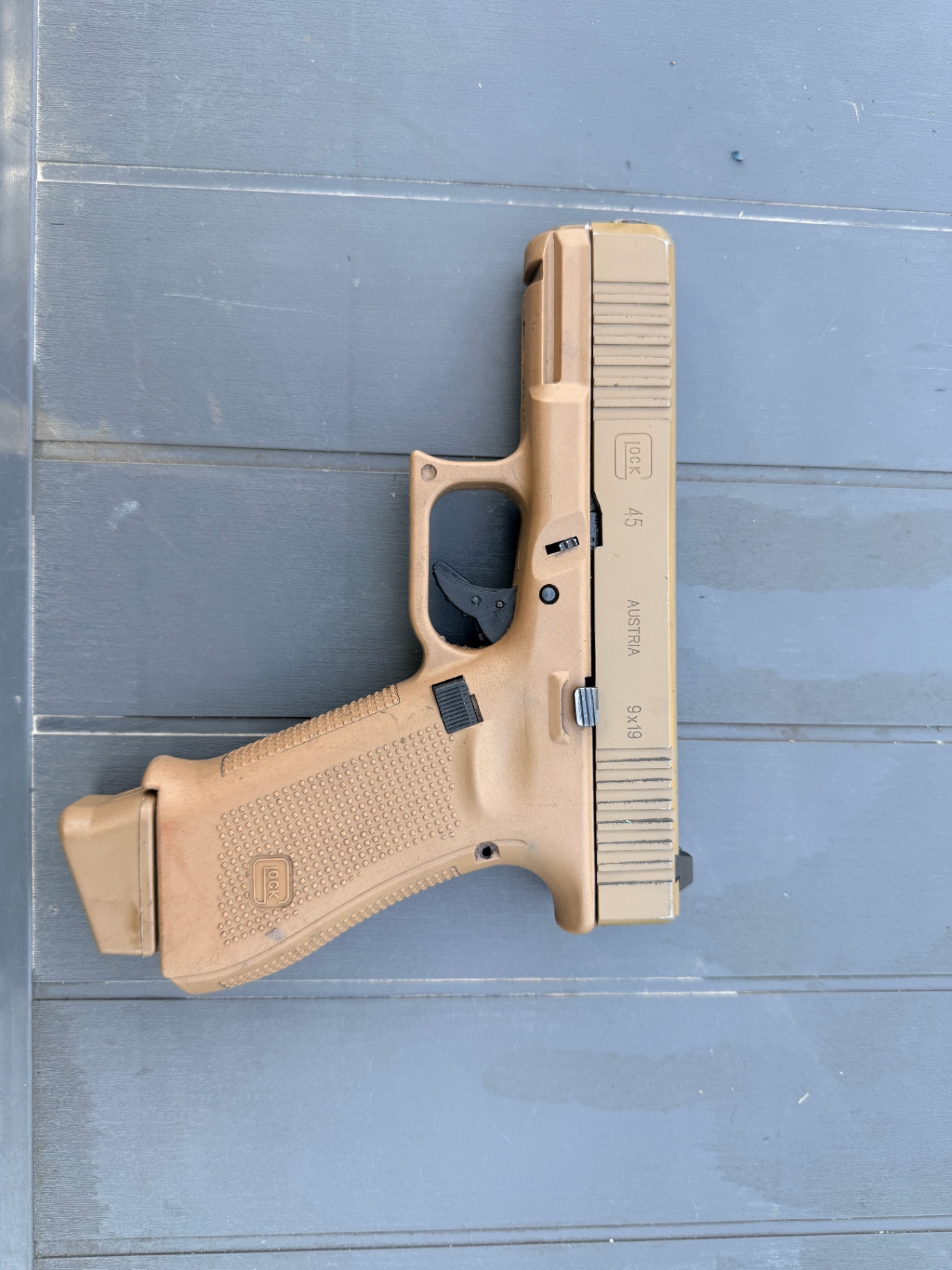 Pistol — Glock 45