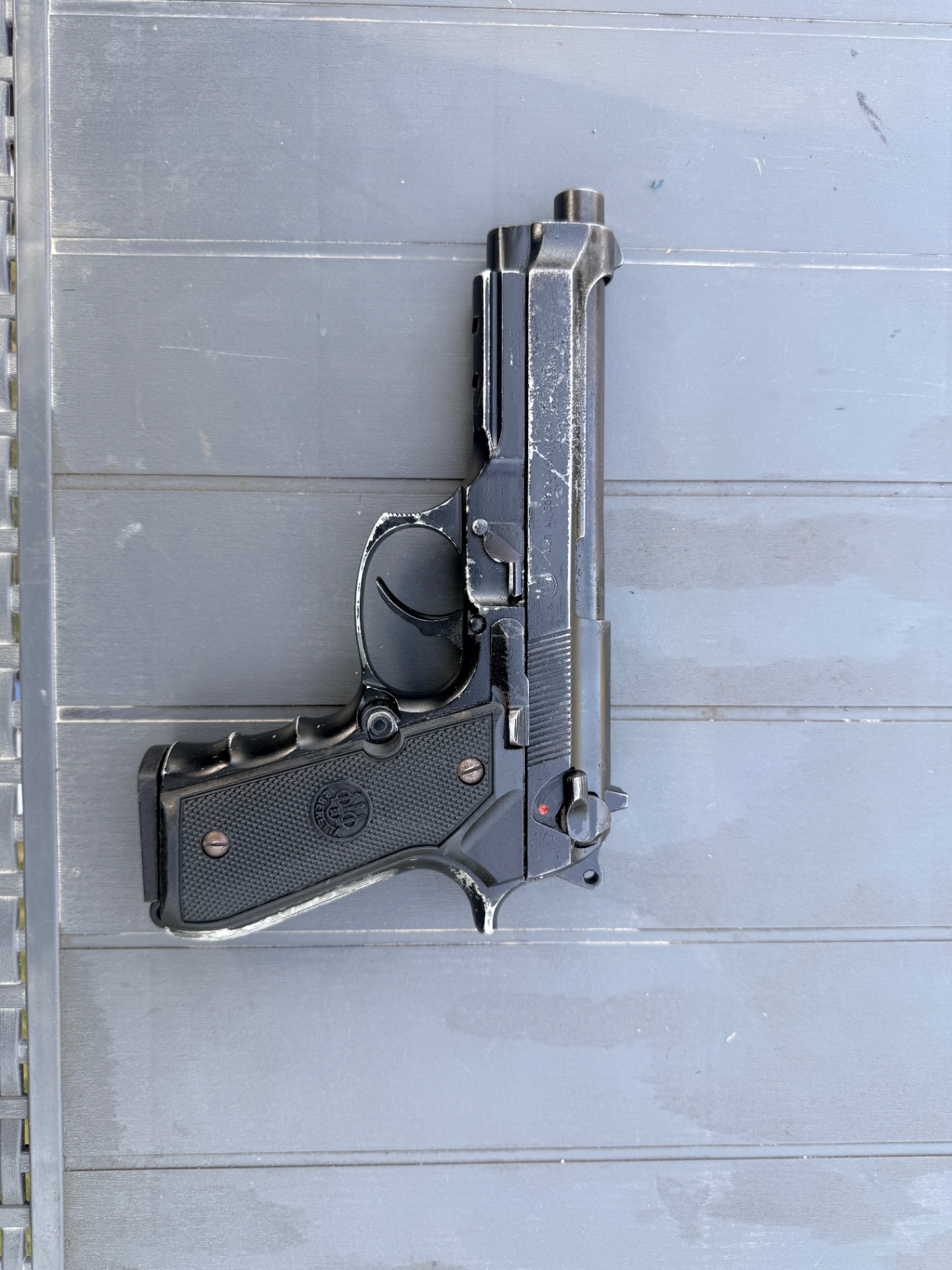 Pistol — Beretta 92